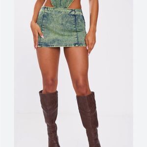 Pretty Little Thing Green Tint Vintage Wash Low Rise Denim Mini Skirt